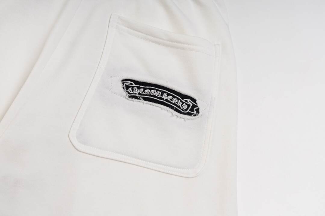 NEW Shorts 9057