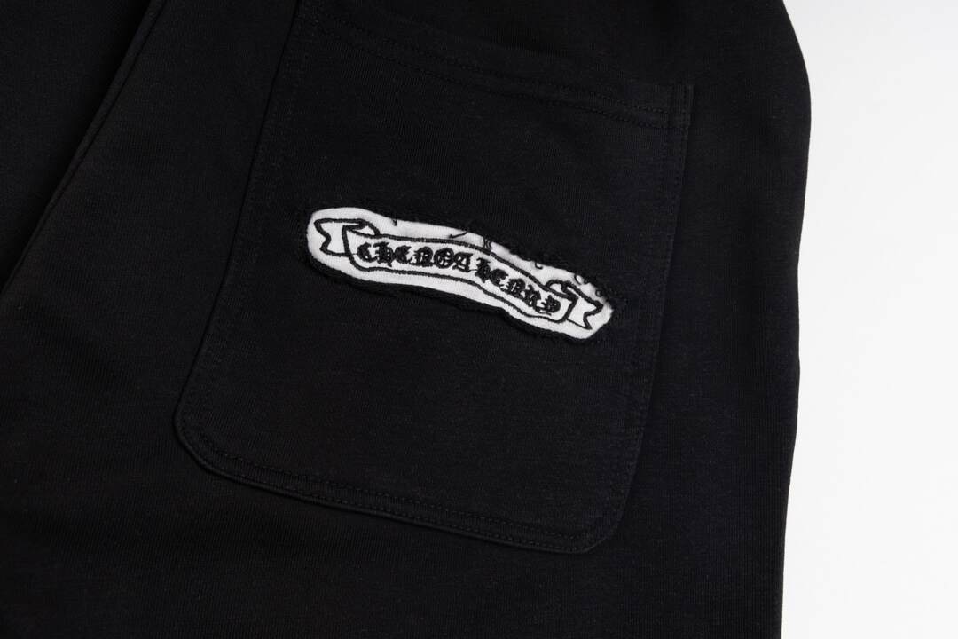 NEW Shorts 9057