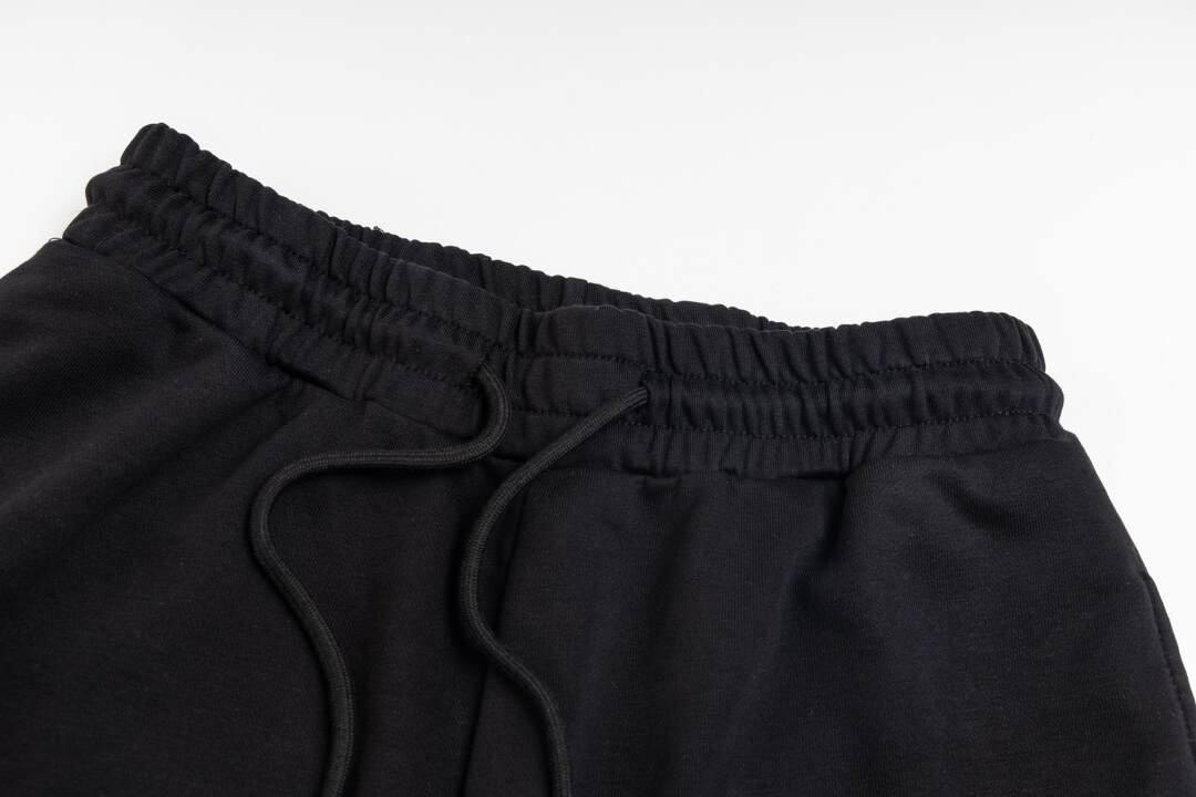 NEW Shorts 9057