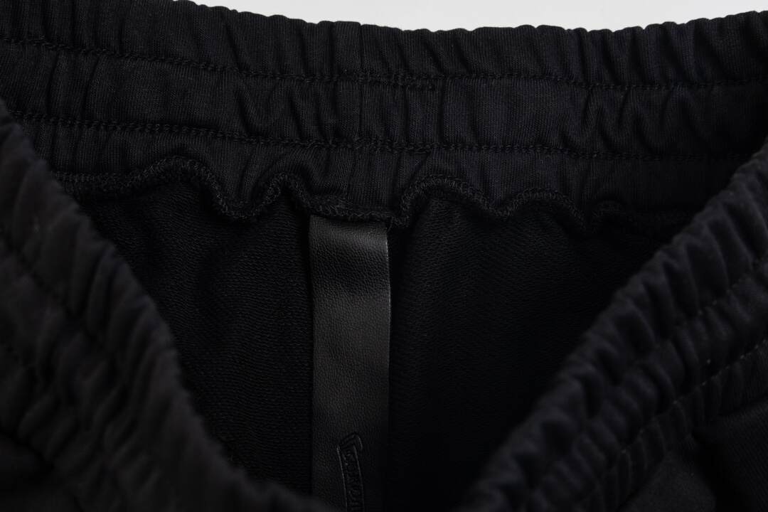 NEW Shorts 9057